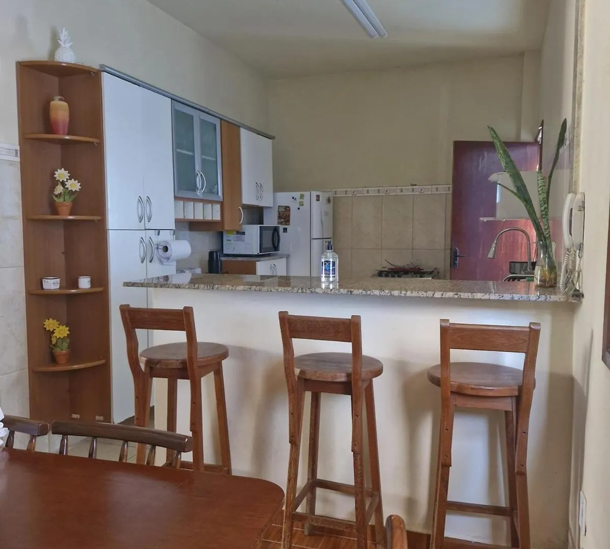 Vakantiehuis Well Located And Comfortable Home In Cabo Frio